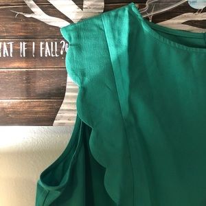 Green scallop sleeveless zipper back